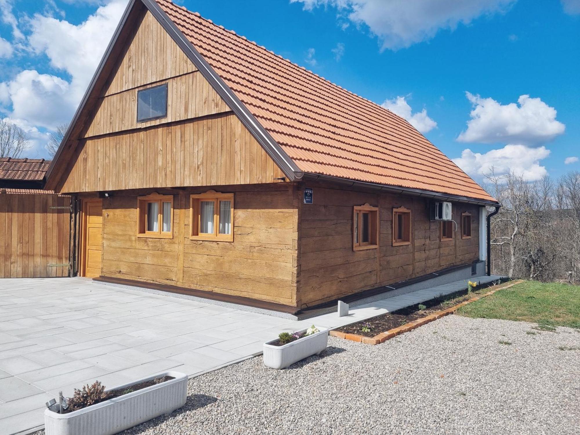 Ruralna Kuca Za Odmor Kablarovo Brdo Casa de hóspedes Krnjak Exterior foto