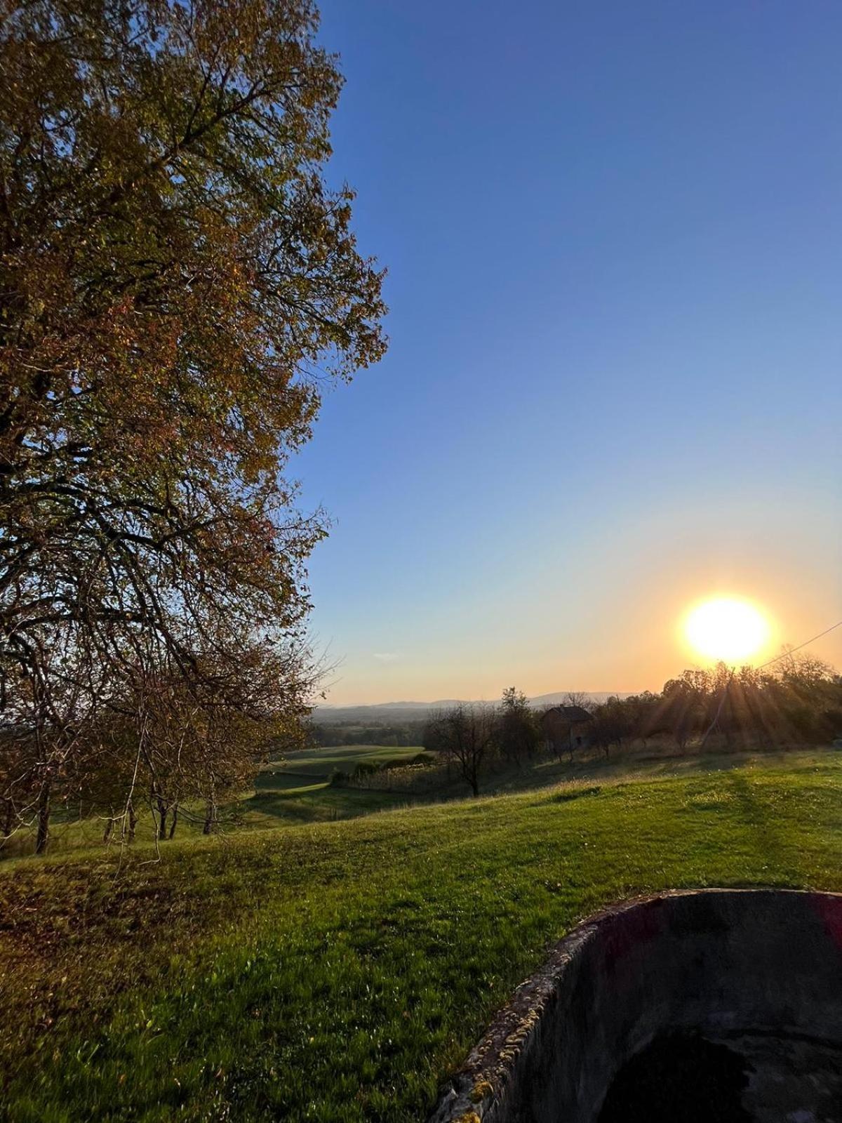Ruralna Kuca Za Odmor Kablarovo Brdo Casa de hóspedes Krnjak Exterior foto